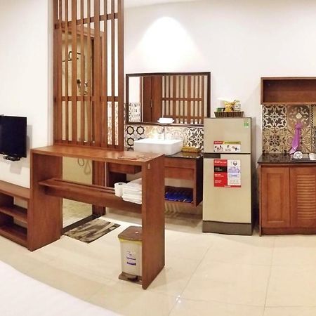 Aris Beach Apartment & Hotel Дананг Екстериор снимка