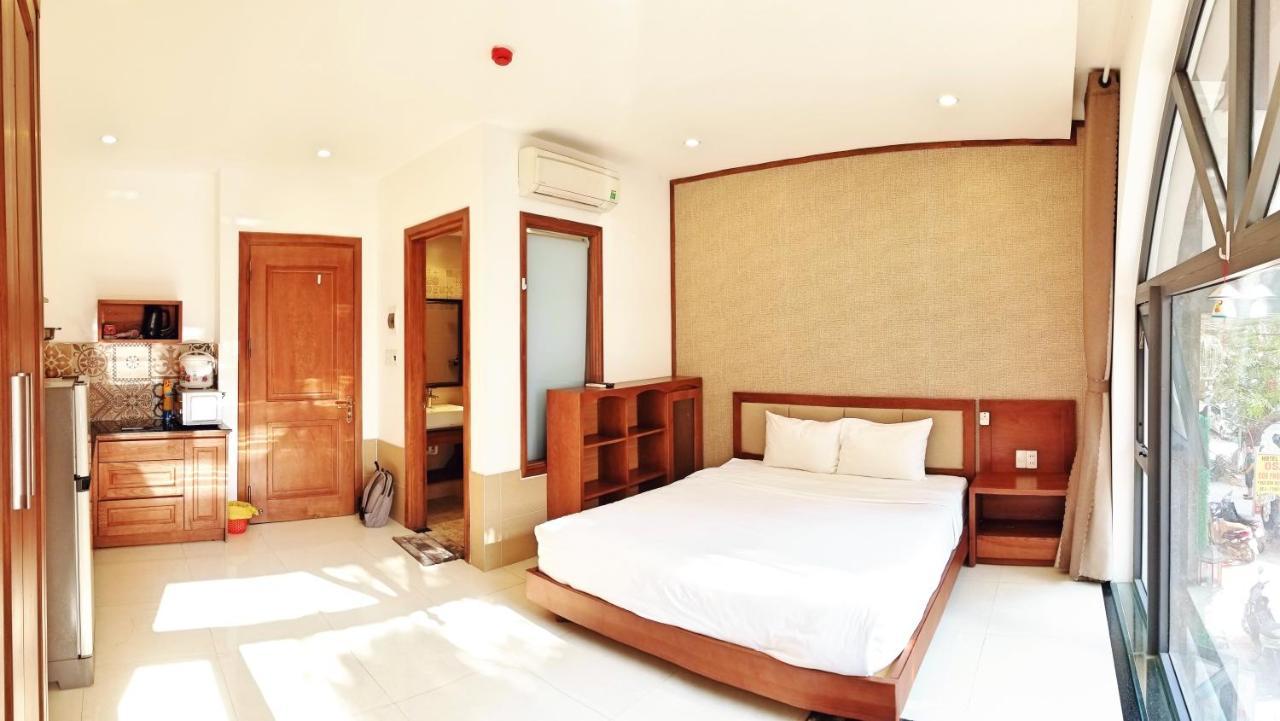 Aris Beach Apartment & Hotel Дананг Екстериор снимка