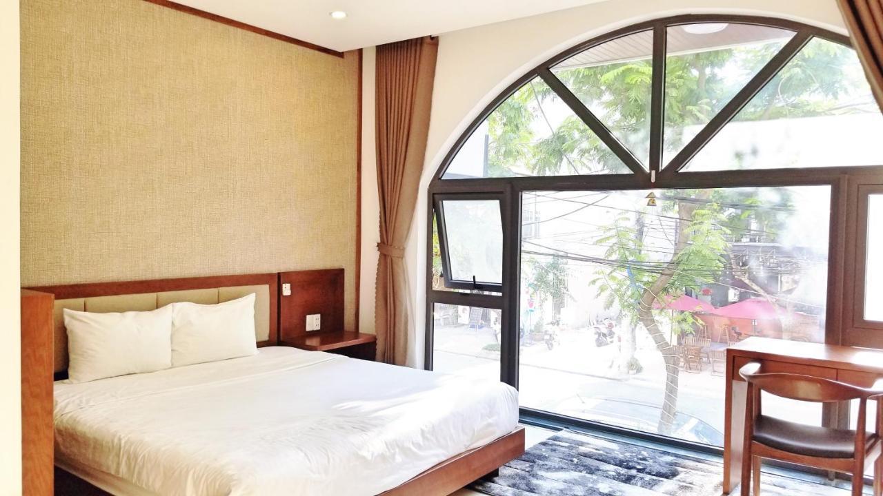 Aris Beach Apartment & Hotel Дананг Екстериор снимка