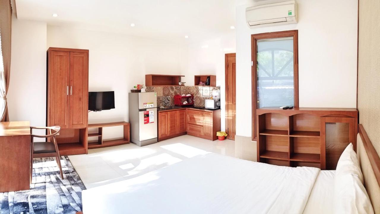 Aris Beach Apartment & Hotel Дананг Екстериор снимка