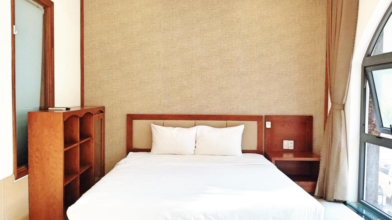 Aris Beach Apartment & Hotel Дананг Екстериор снимка