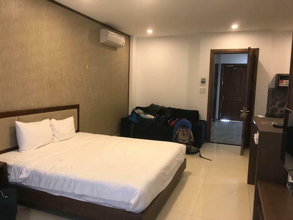 Aris Beach Apartment & Hotel Дананг Екстериор снимка